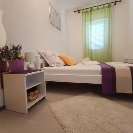 Apartament Vuleta *