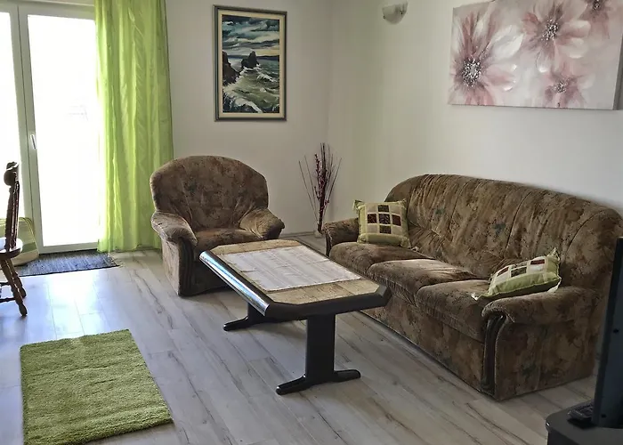 Vuleta Apartman Pag Town